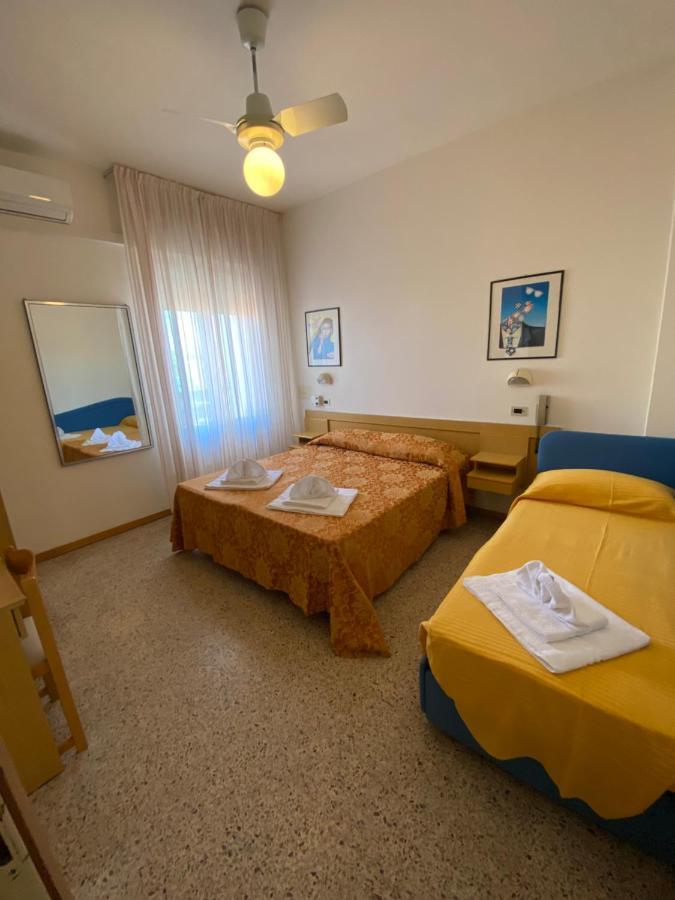 Hotel Granada Cattolica Exterior photo