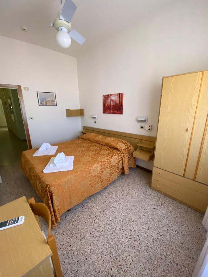 Hotel Granada Cattolica Exterior photo
