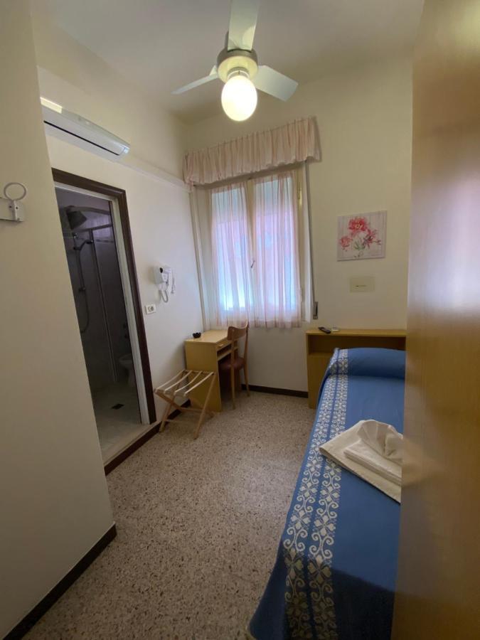 Hotel Granada Cattolica Exterior photo