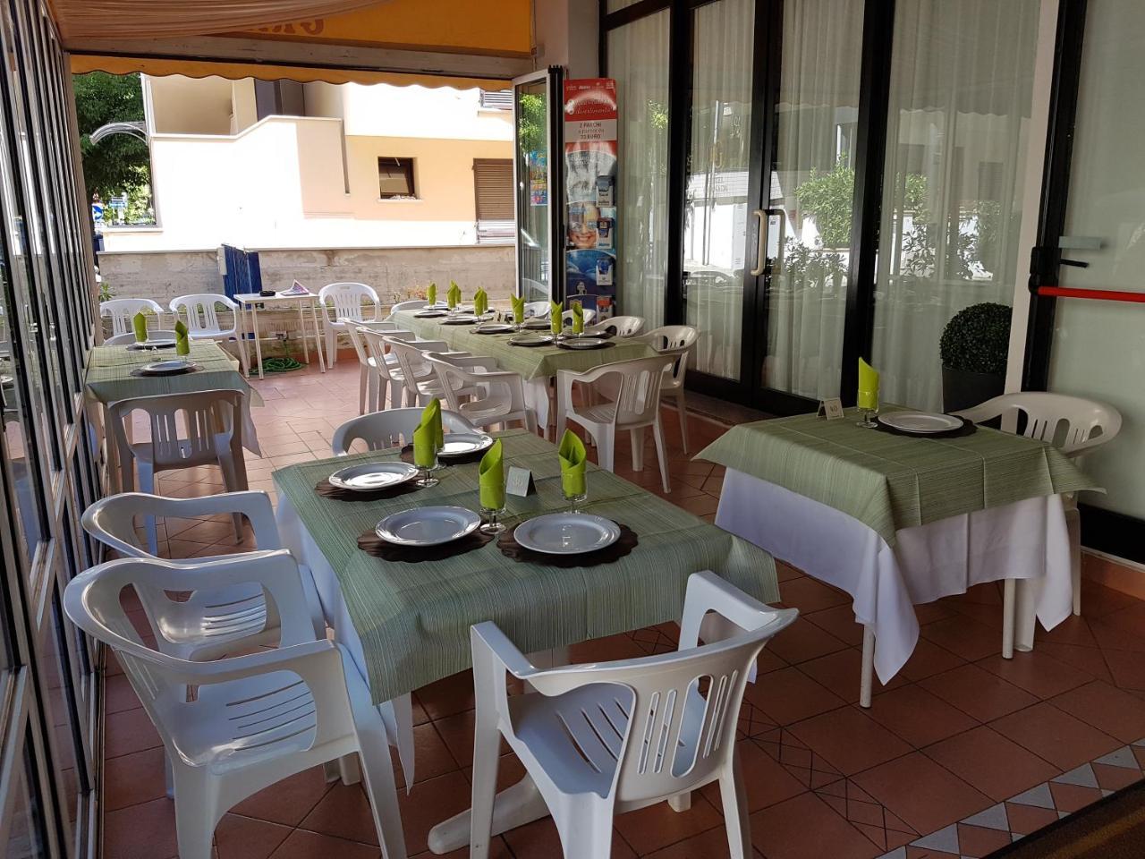 Hotel Granada Cattolica Exterior photo