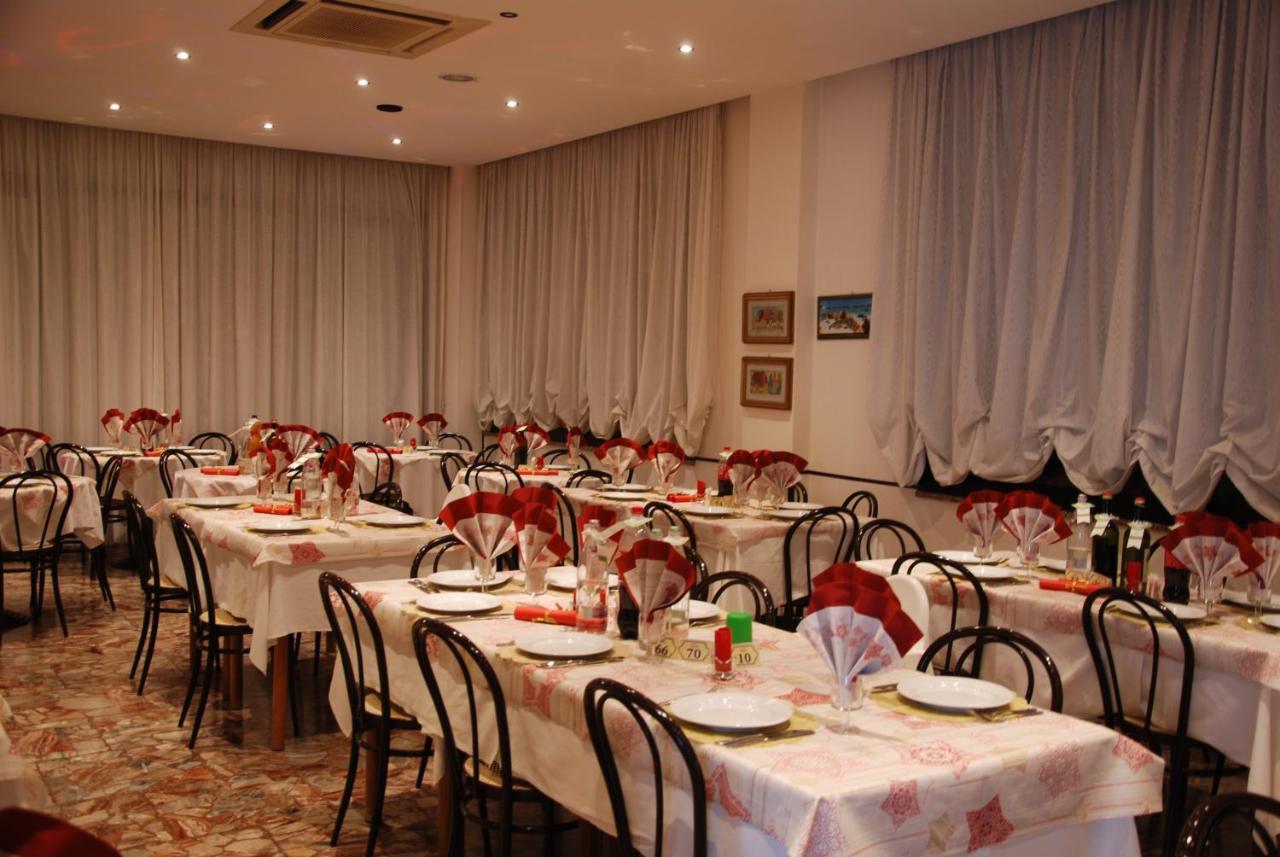 Hotel Granada Cattolica Exterior photo